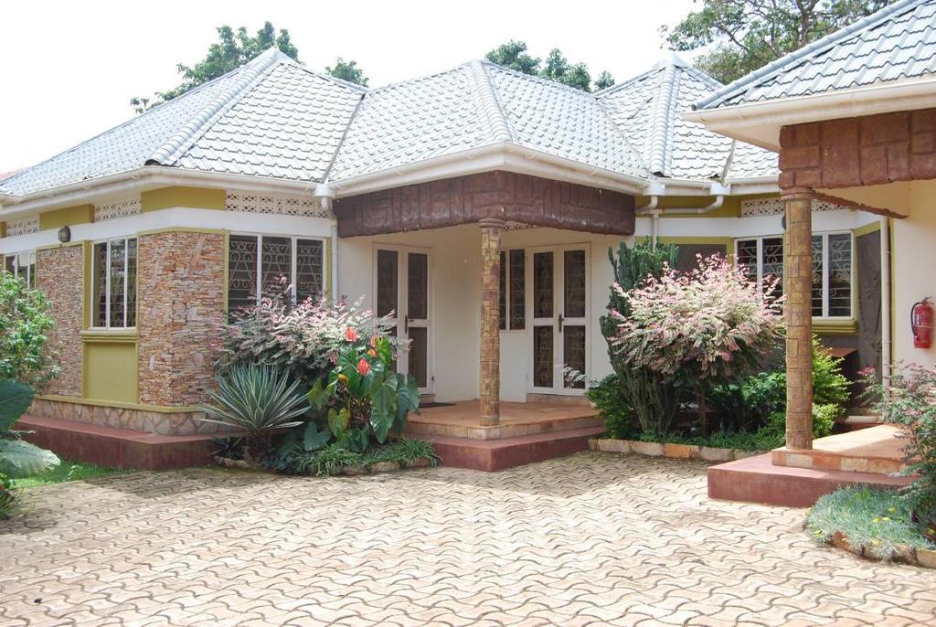 Prestige Resort Cottages Entebbe Exterior foto